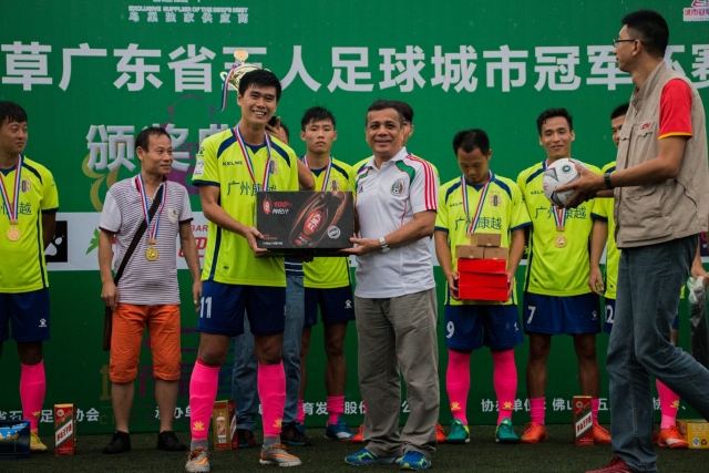 亚马尔首发巴萨首次无法赢球 本赛季此前12战全胜