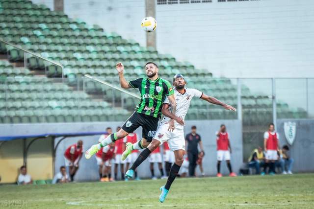 广东官宣双外援！威尔-巴顿和贝兹利加盟球队