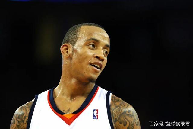 欧冠-吉鲁破门+失点 AC米兰总比分2-1那不勒斯