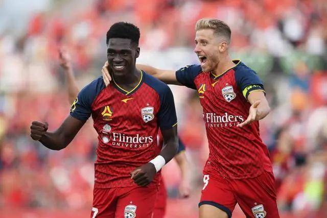 福克斯49分国王险胜爵士 独行侠胜马刺止4连败